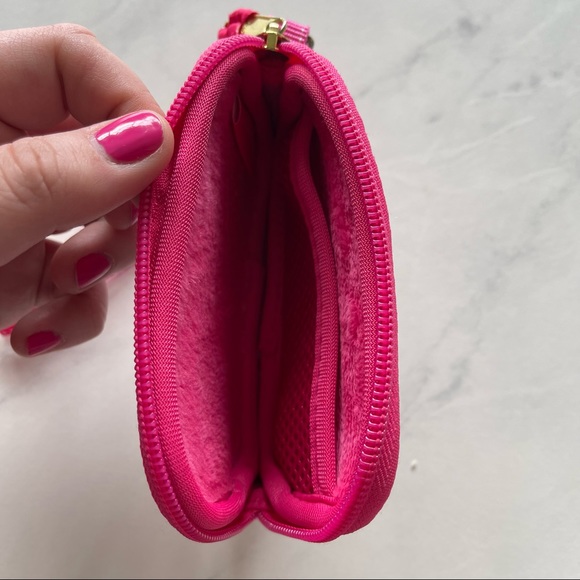 Lilly Pulitzer Lucky Charms Wallet - Picture 6 of 12